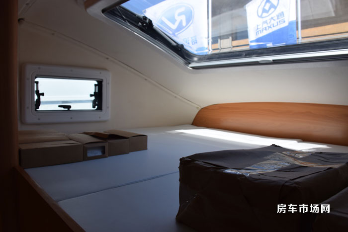 國六標準皮卡房車將上市，內(nèi)部兩張大床，四驅(qū)可選自動擋