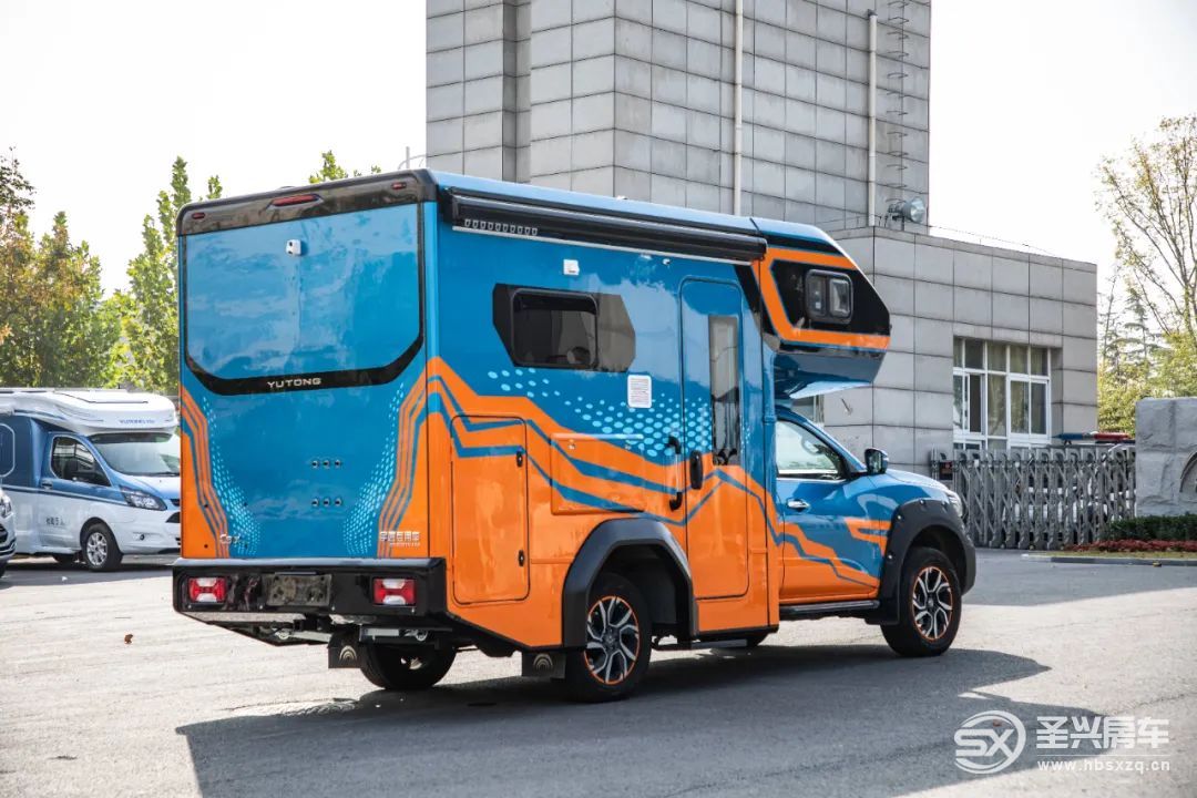野性十足，四驅(qū)還帶差速鎖，宇通全新皮卡房車來襲，開啟你的探險(xiǎn)之旅-5.jpg
