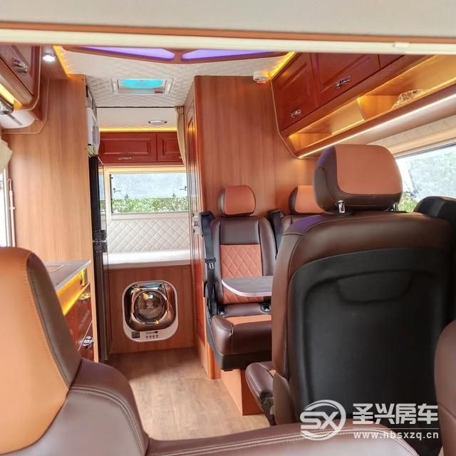 新款江鈴JMC輕卡房車，中式設(shè)計(jì)老車友最愛，30萬(wàn)出頭拎包就能住-7.jpg