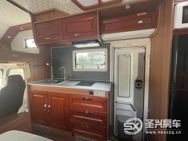 新款江鈴JMC輕卡房車，中式設(shè)計(jì)老車友最愛，30萬(wàn)出頭拎包就能住-8.jpg