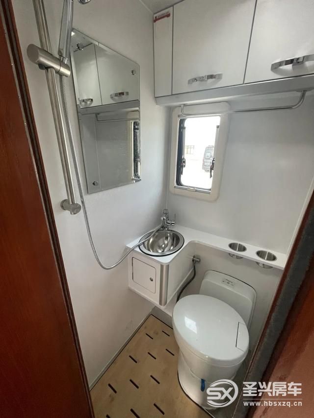 新款江鈴JMC輕卡房車，中式設(shè)計(jì)老車友最愛，30萬(wàn)出頭拎包就能住-10.jpg