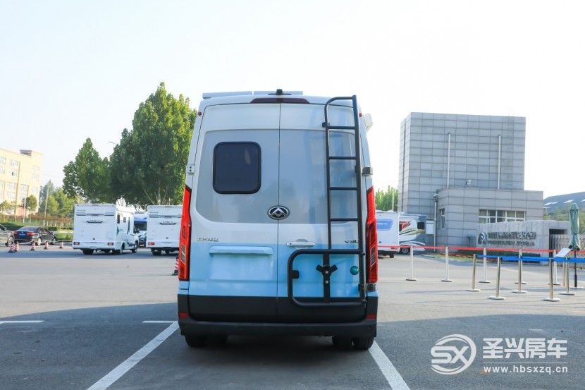 48V電路系統(tǒng)，獨(dú)立續(xù)航可維持3天，宇通全新B311豪享版房車等你來發(fā)現(xiàn)！get?code=ODQ2MDFjMTE2OTM4N2Y0NTJjZTMyYmM3MmQxYWQ1YTksMTY2NzAzNjIzMjg2Ng==