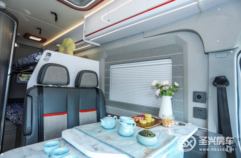 48V電路系統(tǒng)，獨(dú)立續(xù)航可維持3天，宇通全新B311豪享版房車等你來發(fā)現(xiàn)！get?code=ODk1ZDI4MzhmODU0NjY5NjY5NmUwYzAyODU4YTgyMDUsMTY2NzAzNjIzMjg2Nw==