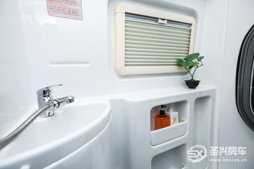 48V電路系統(tǒng)，獨(dú)立續(xù)航可維持3天，宇通全新B311豪享版房車等你來發(fā)現(xiàn)！get?code=M2M4ZDgxYzlmMzBmYjFjODk0YmFhZmE1MzVhMjM0M2EsMTY2NzAzNjIzMjg2OA==