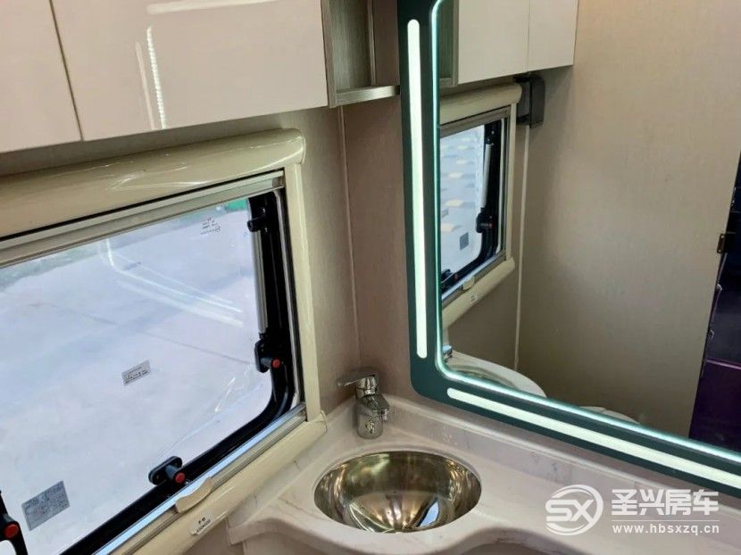 駿馳房車(chē)處女座，內(nèi)外兼修，配備航空座椅與茶吧！get?code=YjkxMTRmNzU5M2RjZGJlMjQyMmY1ODQ3NDU1MjRhYTUsMTY2NTY0NTg4ODMxMg==