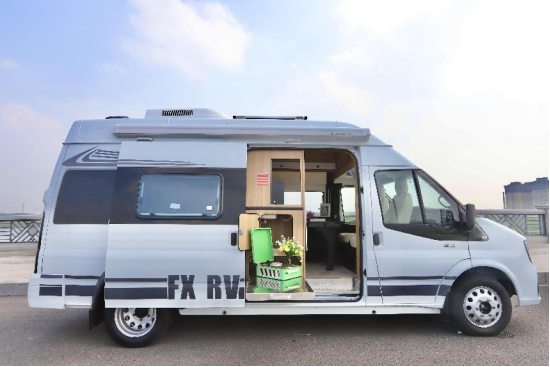9.7鄭州房車展：飛翔福順B型舒·野悅順房車，小巧靈活，內(nèi)飾溫馨186401cc2951f8737a82fdc2b52603475735