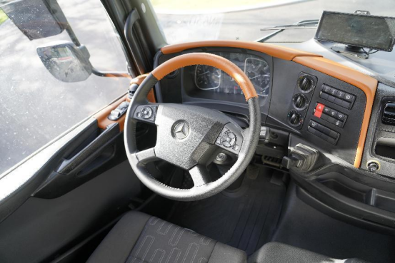 9.7鄭州房車展：宇通長途硬核越野房車威邁E，帶你征服所有不服d4b7a1c7e6f22dc1eed973d725ad0d212230