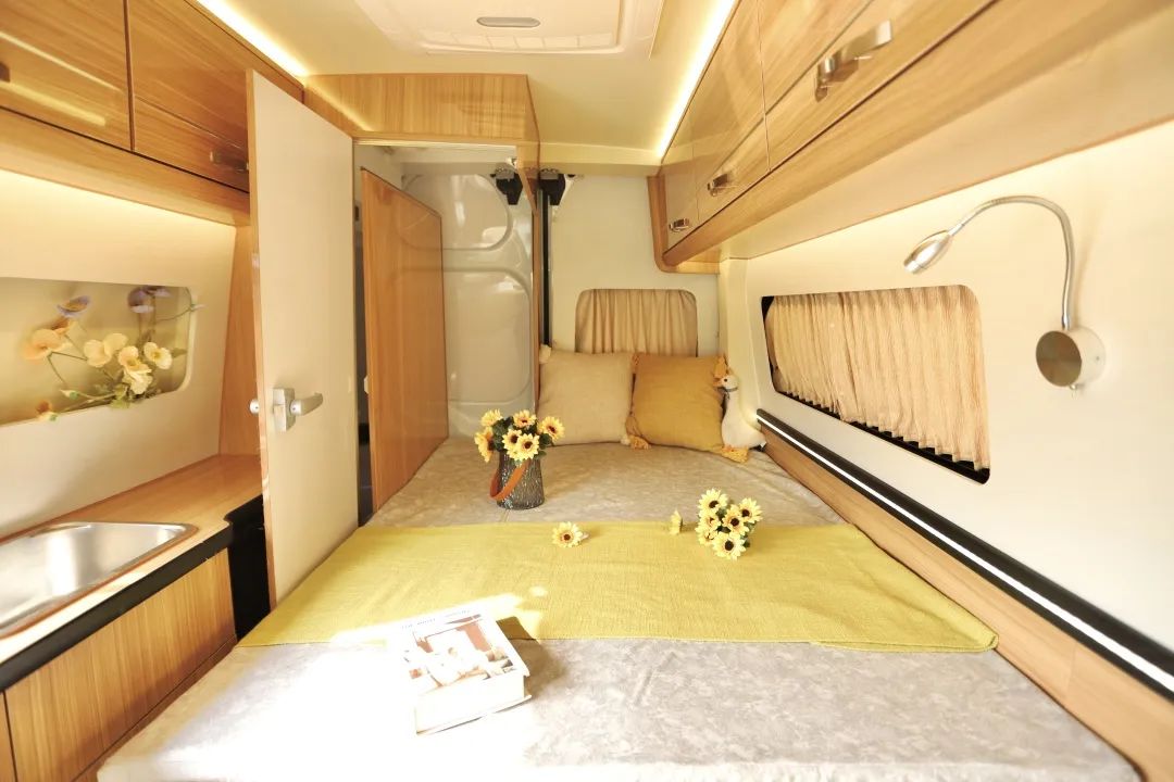 用福特T6底盤打造的小房車長什么樣？動力強、配置高，主打一個性價比-21.jpg