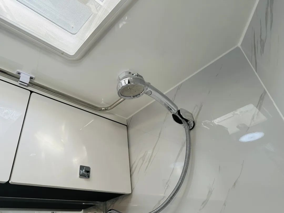 三室、滿配加大水電！能住下三代人的房車才是你需要的！-10.jpg