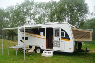6.5m拖掛式房車