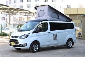 福特新全順V362商務(wù)房車(chē)