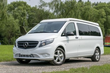 奔馳新威霆商務(wù)房車(chē)