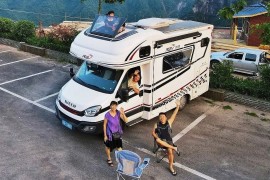 80后IT男辭職后，開(kāi)房車(chē)長(zhǎng)期旅行