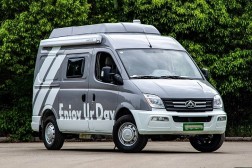 上汽大通V80短軸B型房車(chē)