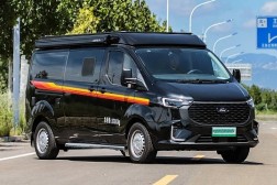 福特V362硬升頂房車(chē)
